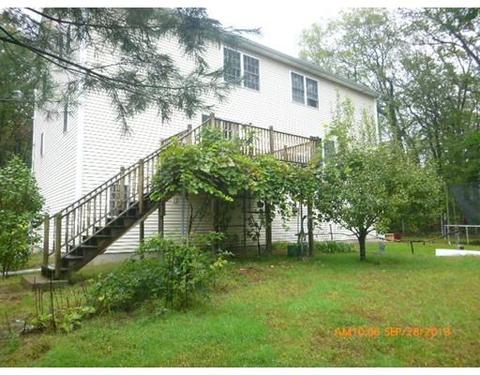 7 Seneca St, Worcester, MA 01603 photo 2