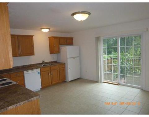 7 Seneca St, Worcester, MA 01603 photo 5