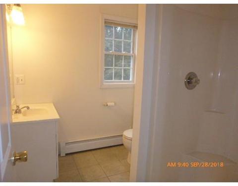 7 Seneca St, Worcester, MA 01603 photo 9