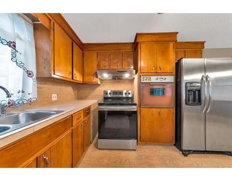 37 Appleton St, Springfield, MA 01108 photo 9