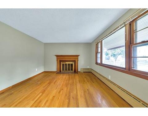 37 Appleton St, Springfield, MA 01108 photo 6