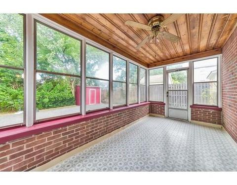 37 Appleton St, Springfield, MA 01108 photo 4
