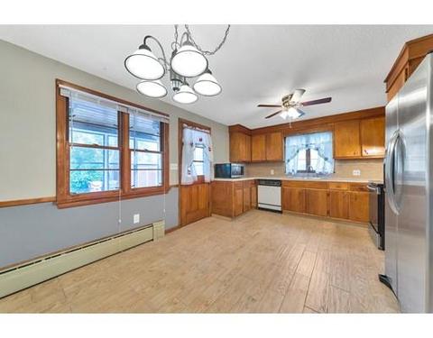 37 Appleton St, Springfield, MA 01108 photo 7