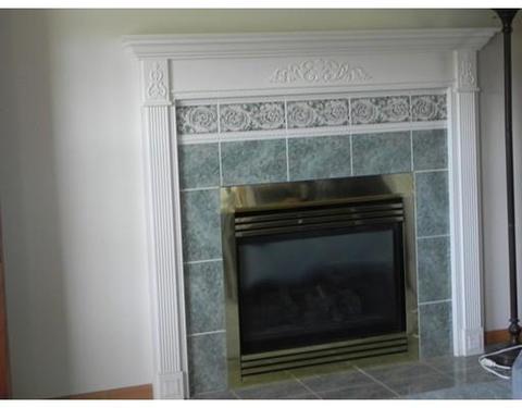 2 Laurel Dr, Easthampton, MA 01027 photo 2