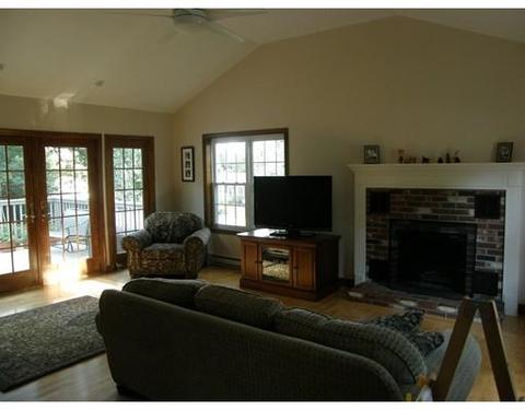 5 Chestnut St, Webster, MA 01570 photo 5