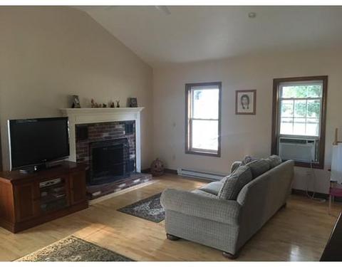 5 Chestnut St, Webster, MA 01570 photo 4