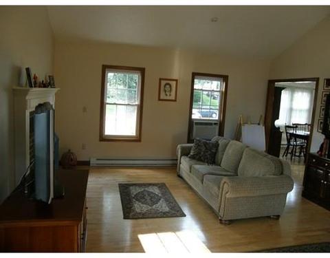 5 Chestnut St, Webster, MA 01570 photo 3