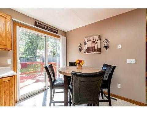 689 Bay St, Springfield, MA 01109 photo 8