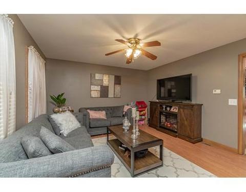 689 Bay St, Springfield, MA 01109 photo 5
