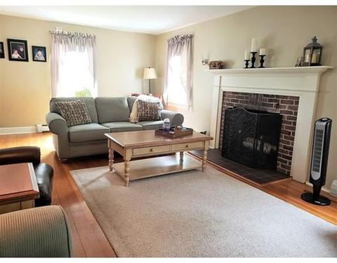 6 Evelyn St, Worcester, MA 01607 photo 6