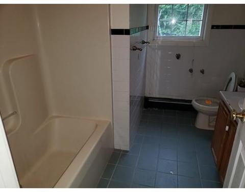 7 Oak Leaf Cir, Worcester, MA 01603 photo 12