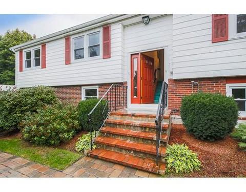 5 Mohawk Dr, Lexington, MA 02421 photo 2