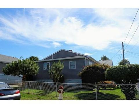 104 Kempton St, Fall River, MA 02724 photo 4