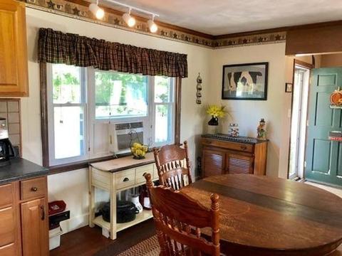 276 Carnation St, Woonsocket, RI 02895 photo 9