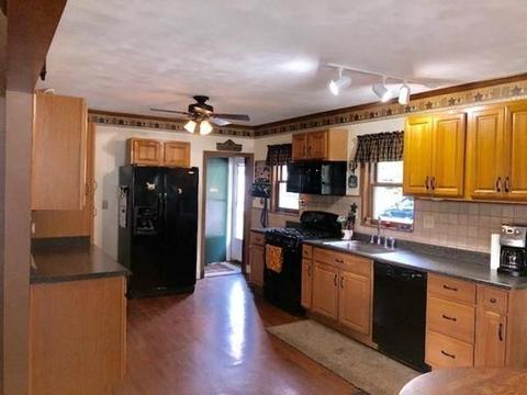 276 Carnation St, Woonsocket, RI 02895 photo 7