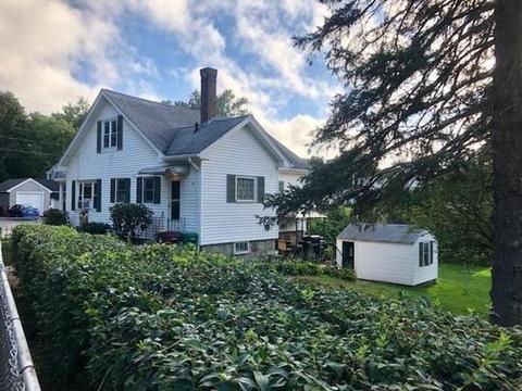 276 Carnation St, Woonsocket, RI 02895 photo 2