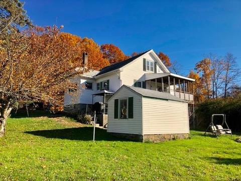 276 Carnation St, Woonsocket, RI 02895 photo 1