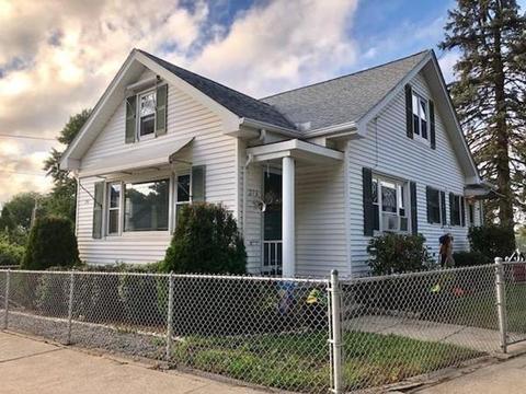276 Carnation St, Woonsocket, RI 02895 photo 5