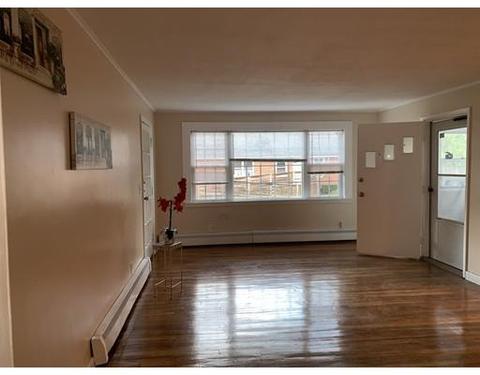 36 Berlin St, Springfield, MA 01109 photo 5