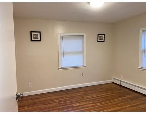 36 Berlin St, Springfield, MA 01109 photo 8