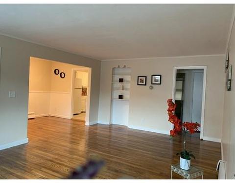 36 Berlin St, Springfield, MA 01109 photo 2