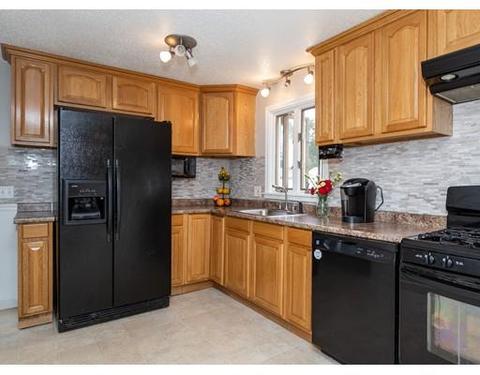 675 Pendleton, Chicopee, MA 01020 photo 17