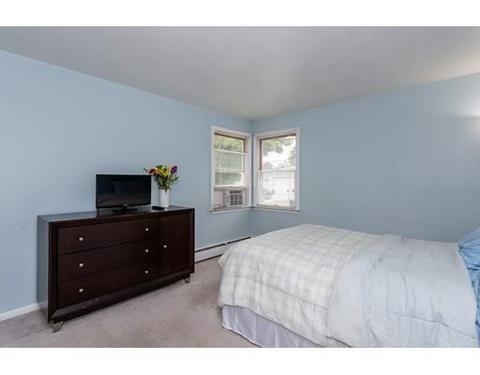 675 Pendleton, Chicopee, MA 01020 photo 22