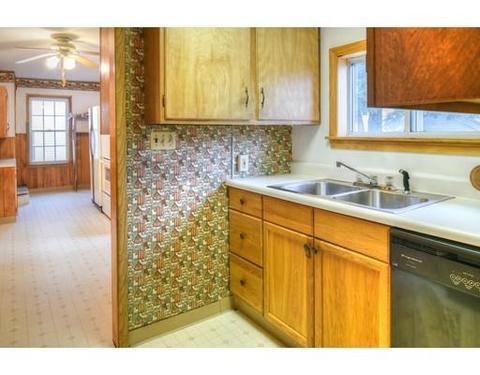 11 Arthur St, Danvers, MA 01923 photo 10