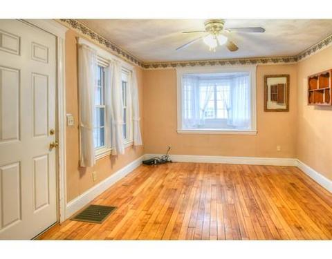 11 Arthur St, Danvers, MA 01923 photo 3