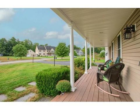 4 Devarney Ct, Shirley, MA 01464 photo 4