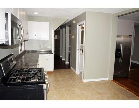 15 Glendell Ter, Springfield, MA 01108 photo 8