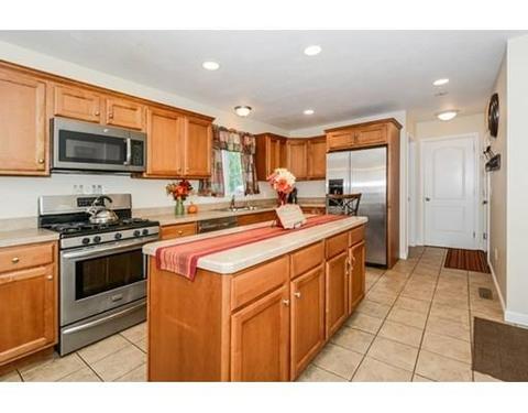 189 Laurelton St, Springfield, MA 01109 photo 3
