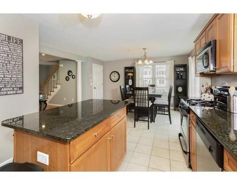 1975 Middlesex St #17, Lowell, MA 01851 photo 7