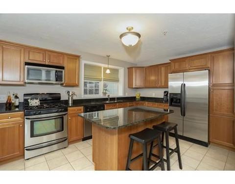 1975 Middlesex St #17, Lowell, MA 01851 photo 9