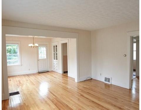 24 Bauer St, Worcester, MA 01603 photo 7
