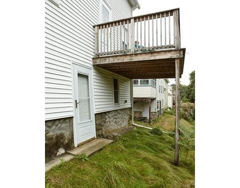 24 Bauer St, Worcester, MA 01603 photo 4