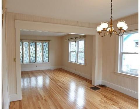 24 Bauer St, Worcester, MA 01603 photo 9