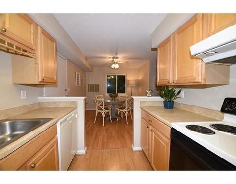 10 Beals Cove Rd #D, Hingham, MA 02043 photo 2