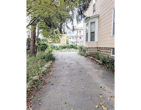 20 Brimblecom St, Lynn, MA 01902 photo 3