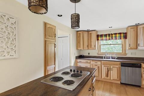 5 Ward St, Hingham, MA 02043 photo 12