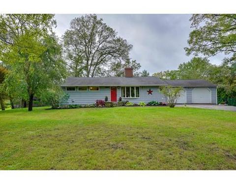 54 Everett St, Sherborn, MA 01770 photo 3