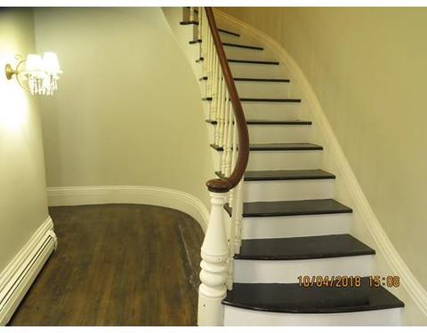12 Crown, Worcester, MA 01609 photo 8