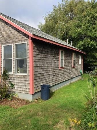 16 Hacker St, Fairhaven, MA 02719 photo 5