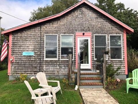 16 Hacker St, Fairhaven, MA 02719 photo 1