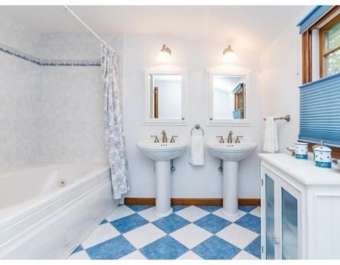 210 Forest St, Reading, MA 01867 photo 16