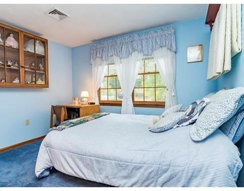 210 Forest St, Reading, MA 01867 photo 12