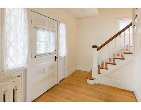12 Smith St, Marblehead, MA 01945 photo 6
