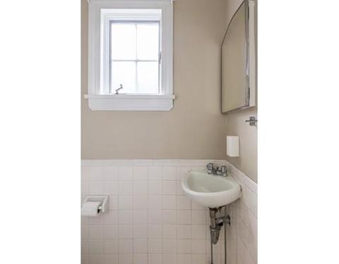 12 Smith St, Marblehead, MA 01945 photo 13