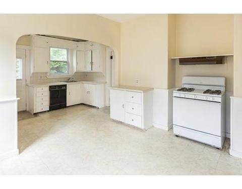 12 Smith St, Marblehead, MA 01945 photo 10