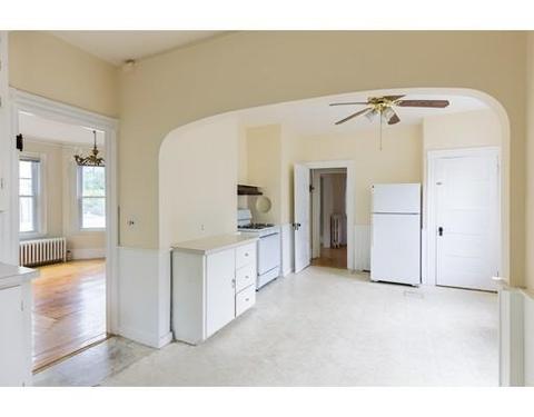 12 Smith St, Marblehead, MA 01945 photo 9